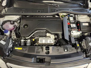PEUGEOT 2008 1.2 Hybrid 145 GT Exclusive
