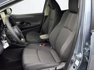 Toyota Yaris 1.5 VVT-i HSD Trend
