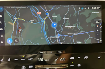 https://vehicle.imgix.net/4406129/5b60d5c2-af60-4eb8-bb97-353405e2a430.jpg