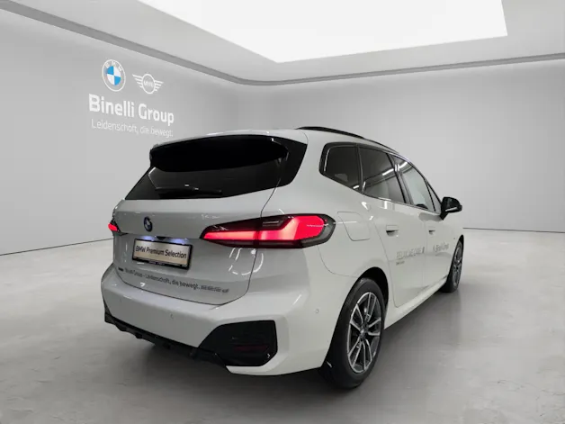 BMW 223d xDrive AT