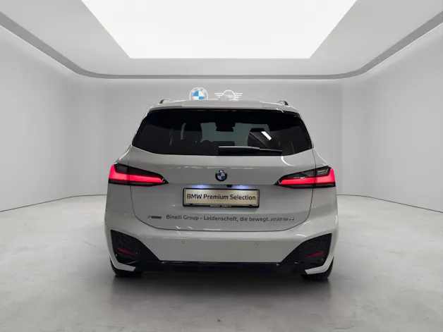 BMW 223d xDrive AT