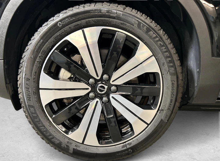 Fahrzeugbild VOLVO C40