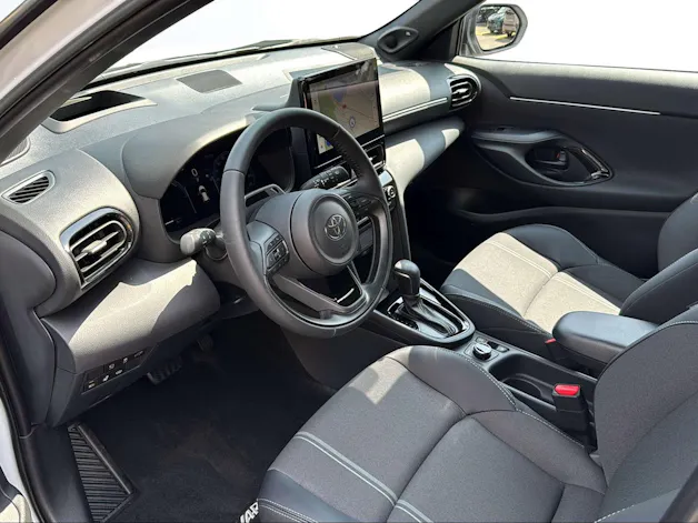 Toyota Yaris Cross 1.5 VVT-i HSD Premium AWD-i