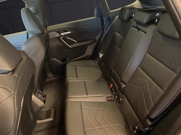 BMW X1 30e xDrive paddles