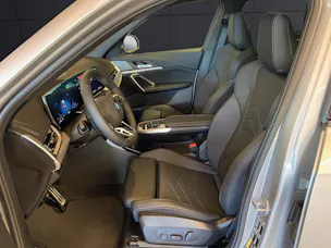 BMW X1 30e xDrive paddles