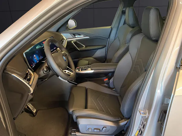 BMW X1 30e xDrive paddles