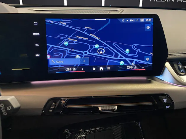 BMW X1 30e xDrive paddles