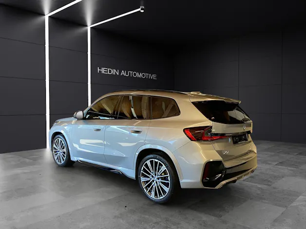 BMW X1 30e xDrive paddles