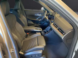 BMW X1 30e xDrive paddles