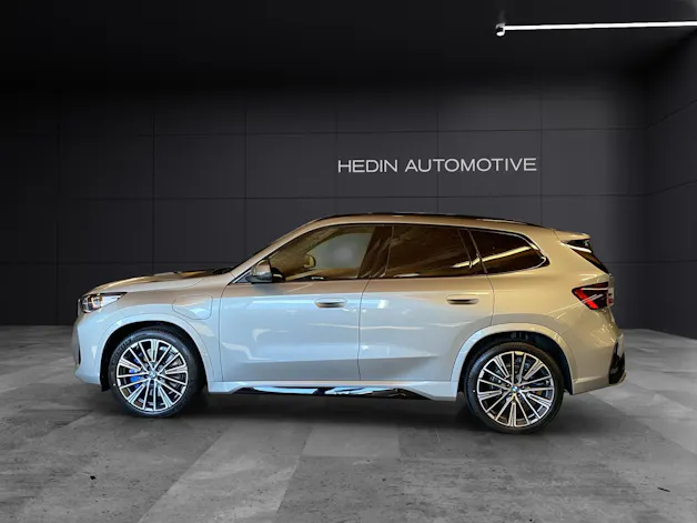 BMW X1 30e xDrive paddles