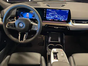 BMW X1 30e xDrive paddles