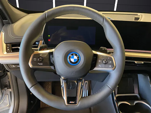 BMW X1 30e xDrive paddles