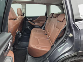 https://vehicle.imgix.net/4406263/f97f4b1e-a56a-4ccd-81fb-54434dba90d5.jpg