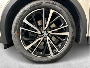 Fahrzeugbild TOYOTA C-HR 2.0 HEV Style Premiere 4x4