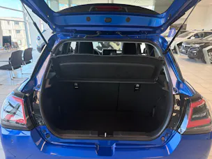 Suzuki Swift 1.2 Sakura Top Hybrid 4x4