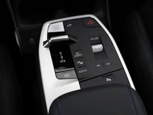 BMW 230e xDrive paddles Active Tourer