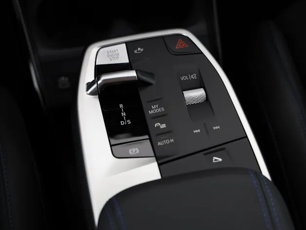 BMW 230e xDrive paddles Active Tourer