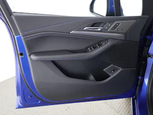 BMW 230e xDrive paddles Active Tourer
