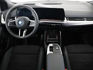 BMW 230e xDrive paddles Active Tourer