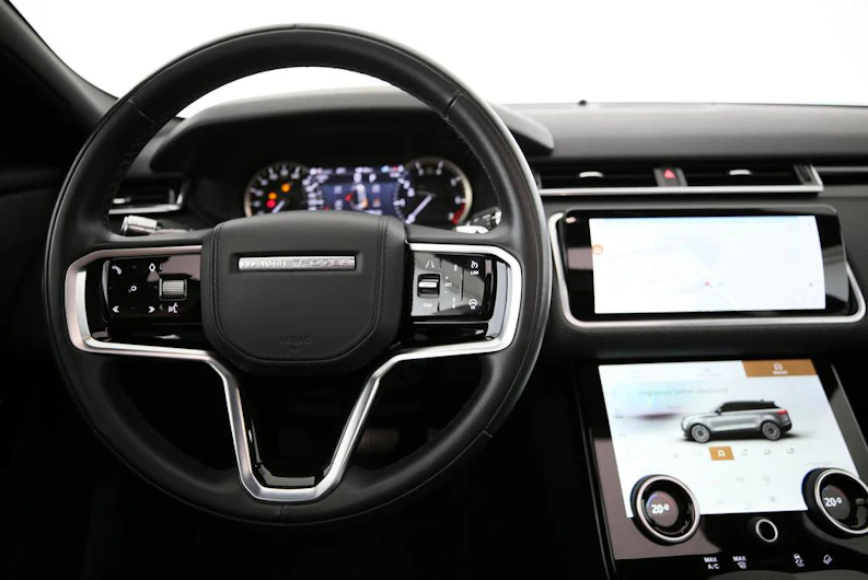 image du véhicule LAND ROVER RANGE ROVER VELAR