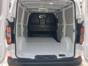 Ford Transit C Van 320 L1 2.5 Duratec 233 Trend PHEV
