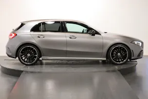 MERCEDES-BENZ A 200 AMG Line