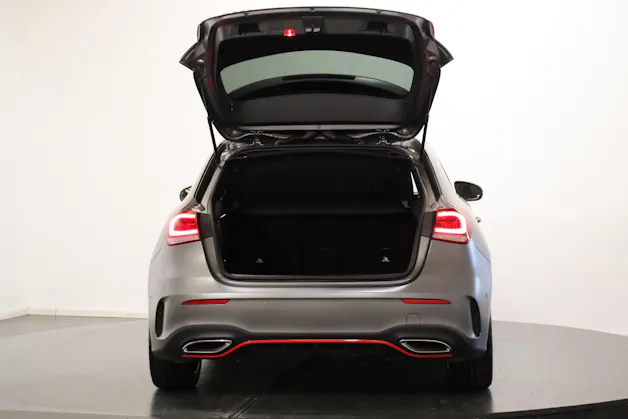 MERCEDES-BENZ A 200 AMG Line