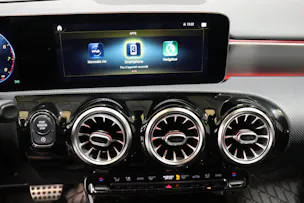 MERCEDES-BENZ A 200 AMG Line