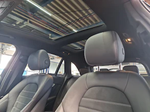https://vehicle.imgix.net/4406517/6094ac26-862b-41db-a9c2-a68fa0bf372d.jpg