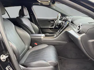 MERCEDES-BENZ C 300 AMG Line 4matic Kombi (CH) 📍