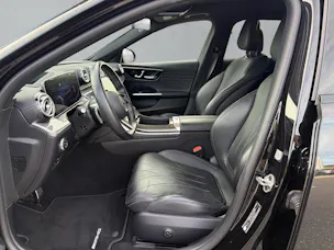 MERCEDES-BENZ C 300 AMG Line 4matic Kombi (CH) 📍