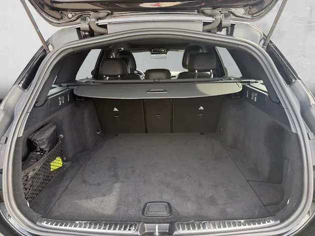 MERCEDES-BENZ C 300 AMG Line 4matic Kombi (CH) 📍