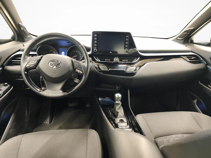 image du véhicule TOYOTA C-HR