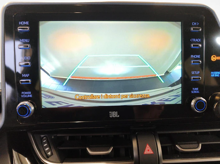 image du véhicule TOYOTA C-HR