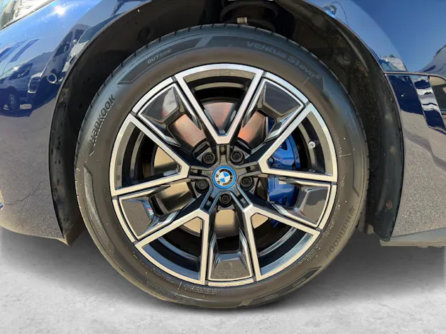 BMW i4 M50