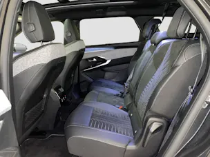 PEUGEOT 5008 1.6 PHEV GT