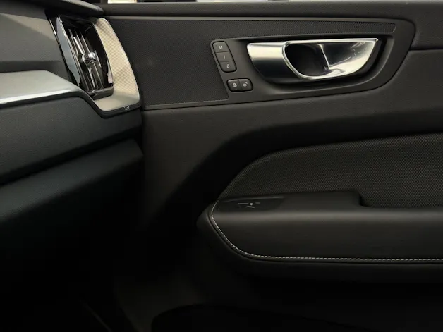 Volvo XC60 2.0 T6 TE Plus Dark eAWD .