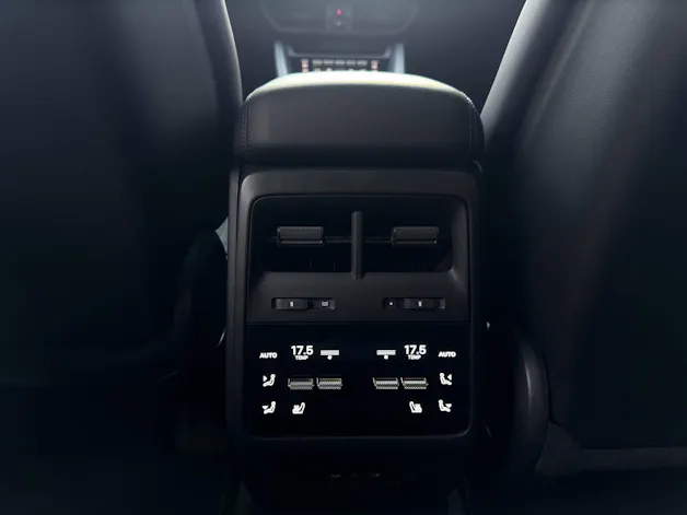 PORSCHE Macan Turbo