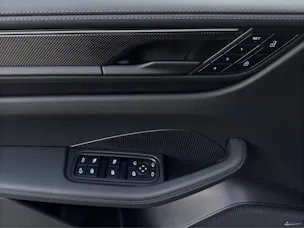 PORSCHE Macan Turbo