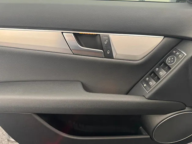 Mercedes-Benz C 250 CDI BlueEF Avantgarde 4m Kombi