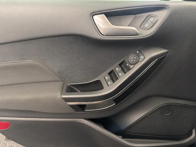 Ford Fiesta 1.0 EcoB Hybrid Titanium X