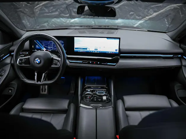 BMW 520d xDrive M Sport Steptronic *Werksgarantie*21" Felgen*Sitzlüftung*Harman/Kardon*