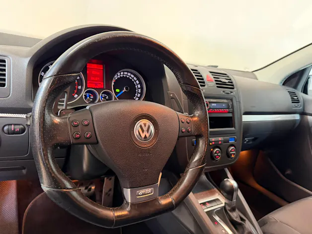 VW Golf R32 4Motion