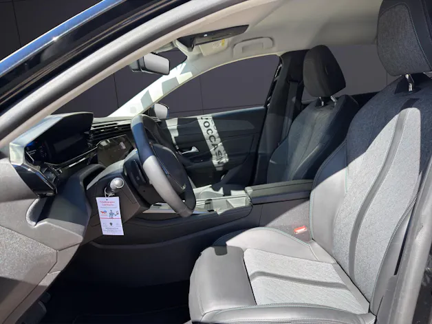PEUGEOT 408 1.6 PHEV Allure Pack