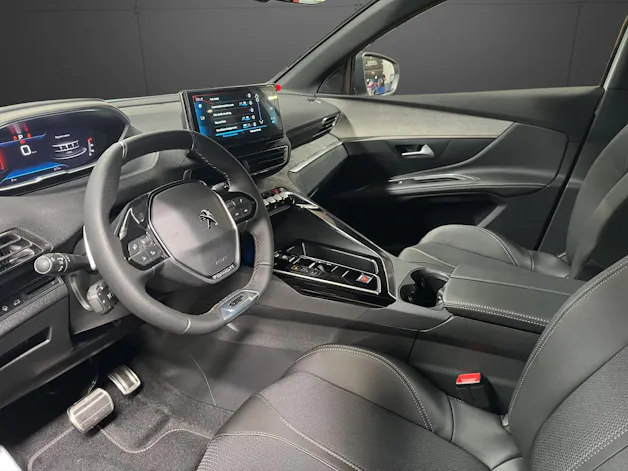 Peugeot 5008 1.2 MHEV GT