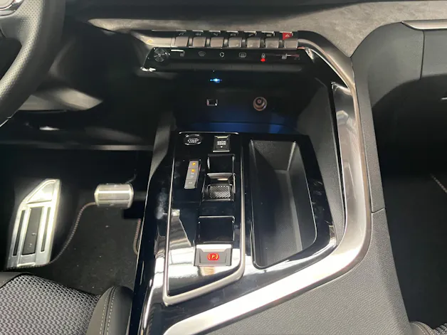 Peugeot 5008 1.2 MHEV GT