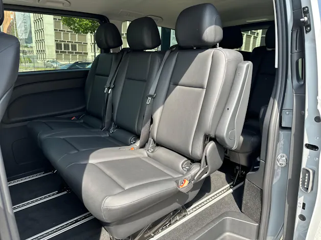 Mercedes-Benz eVito 129 KB TOURER PRO Lang 4x2