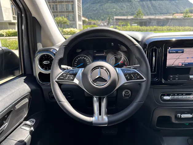 Mercedes-Benz eVito 129 KB TOURER PRO Lang 4x2