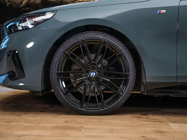 BMW 520d xDrive M Sport Steptronic *Werksgarantie*21" Felgen*Sitzlüftung*Harman/Kardon*