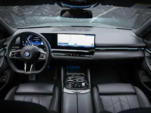 BMW 520d xDrive M Sport Steptronic *Werksgarantie*21" Felgen*Sitzlüftung*Harman/Kardon*